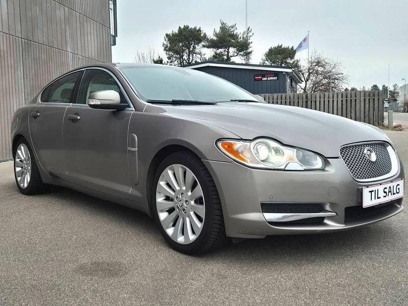 Gebraucht Jaguar XF Premium Luxury 298 PS (219 kW) 2009 Grau Limousine