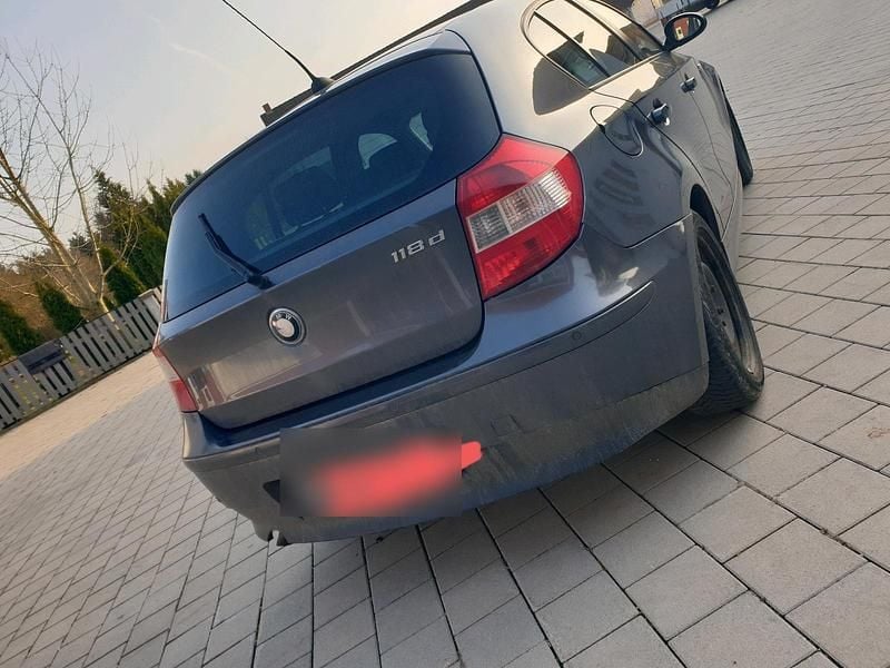 Gebraucht BMW 118 143 PS (105 kW) 2005 Grau Kleinwagen