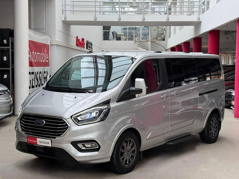 Silber Gebraucht 2021 Ford Tourneo Titanium Van / Kleinbus | 34.850 € (Fairer Preis) - Bild 1/4