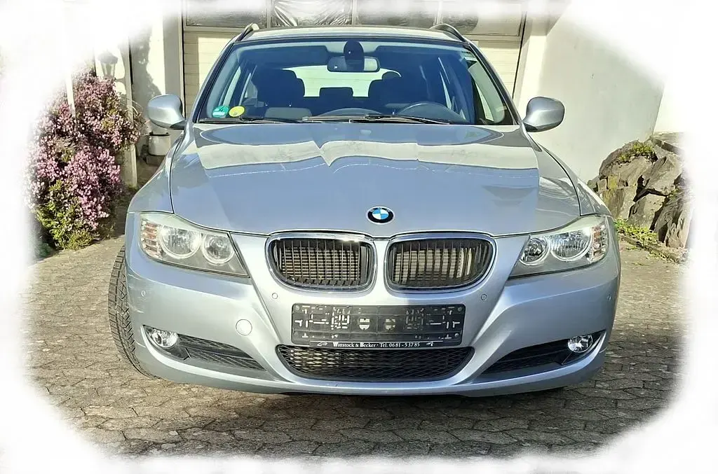 Gebraucht BMW 318 143 PS (105 kW) 2012 Silber Kombi