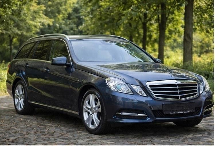 Grau Gebraucht 2012 Mercedes E200 Kombi | 9.500 € (Fairer Preis) - Bild 1/4
