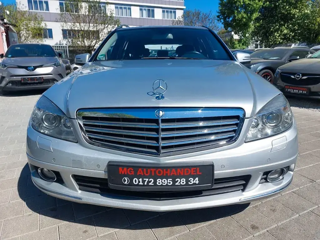 Gebraucht Mercedes C250 204 PS (150 kW) 2009 Silber Limousine