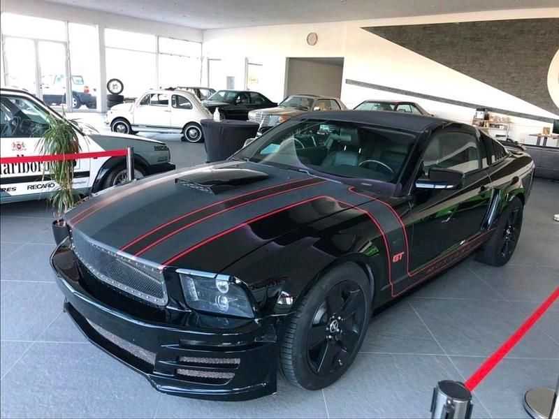 Gebraucht Ford Mustang GT 305 PS (224 kW) 2006 Schwarz Coupé