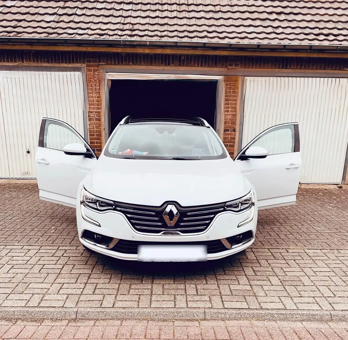 Gebraucht Renault Talisman Initiale Paris 160 PS (117 kW) 2016 Weiß Kombi