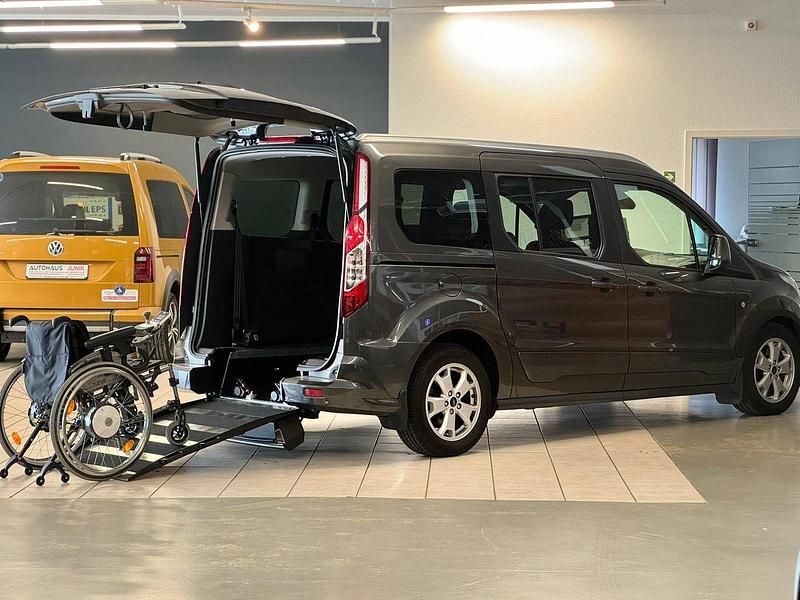 Gebraucht Ford Tourneo Titanium 120 PS (88 kW) 2016 Grau Van / Kleinbus