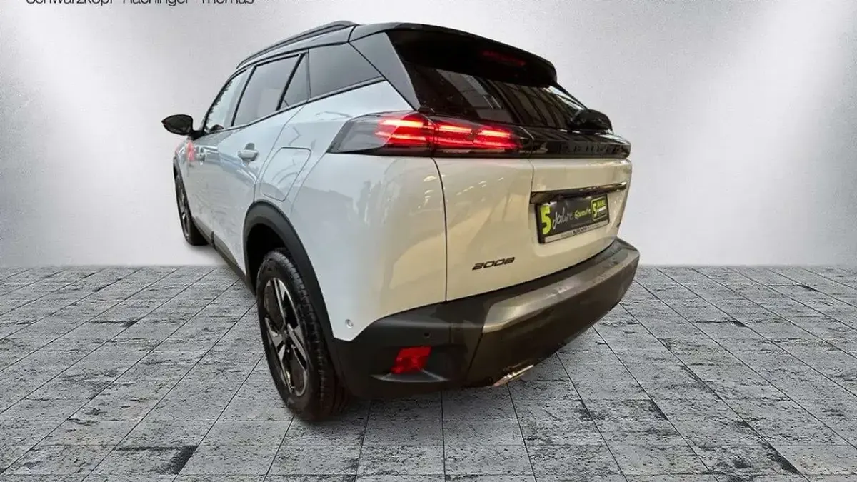 Gebraucht Peugeot 2008 GT 131 PS (96 kW) 2023 Weiß SUV