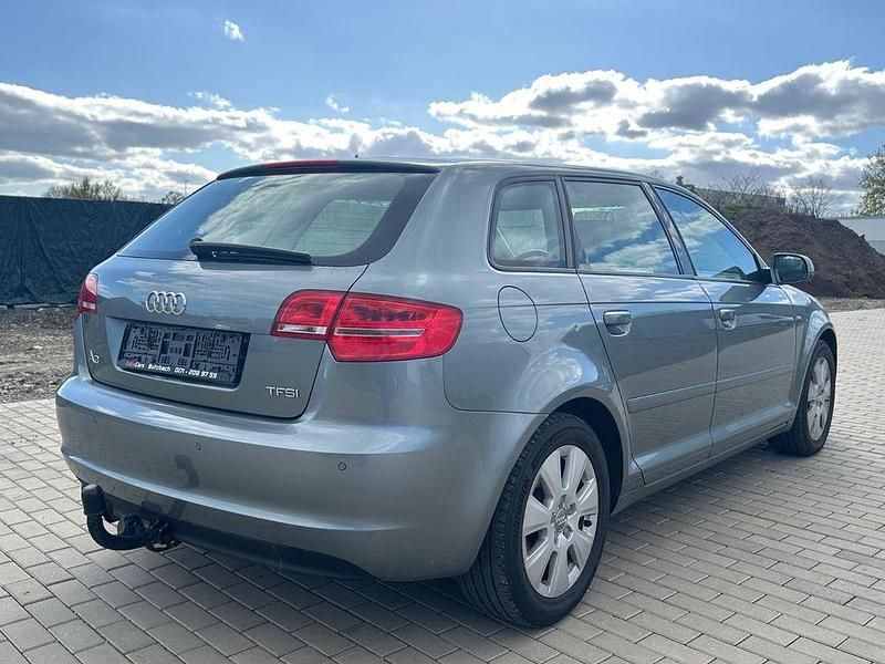 Gebraucht Audi A3 Attraction 125 PS (91 kW) 2011 Grau Kleinwagen