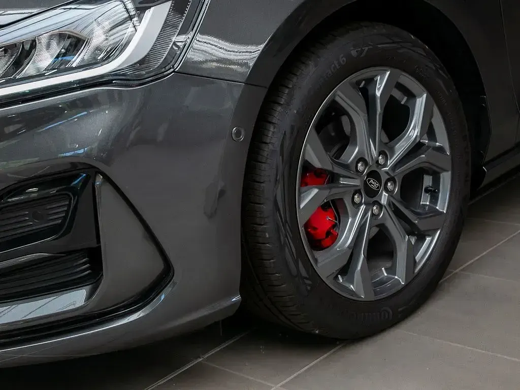 Neu Ford Focus ST-Line 125 PS (91 kW) 2025 Grau Limousine