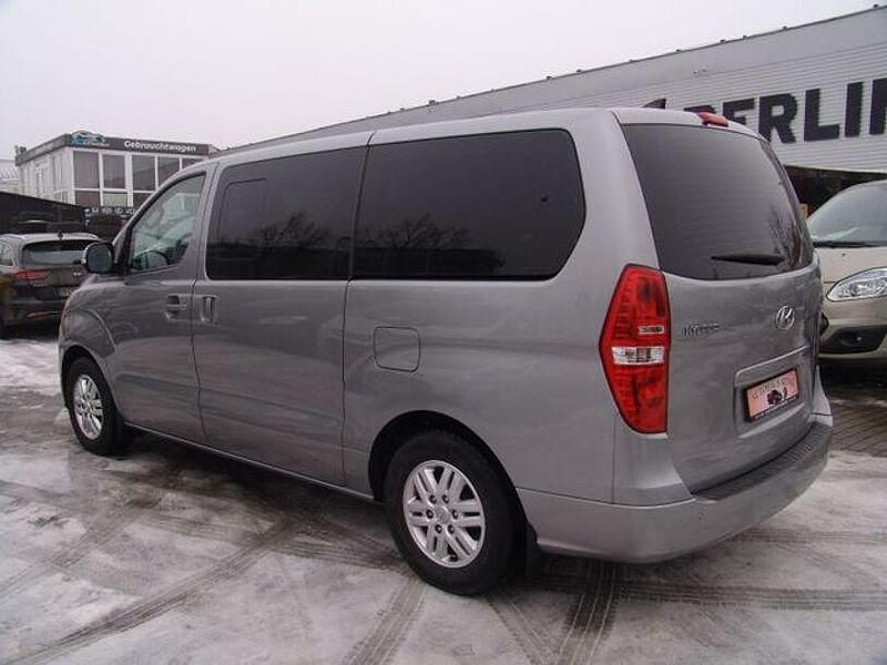 Gebraucht Hyundai H-1 Premium 170 PS (125 kW) 2019 Grau Van / Kleinbus