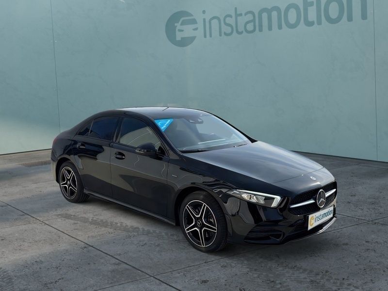 Schwarz Gebraucht 2021 Mercedes A250 AMG Limousine | 28.750 € (Etwas zu teuer) - Bild 1/3