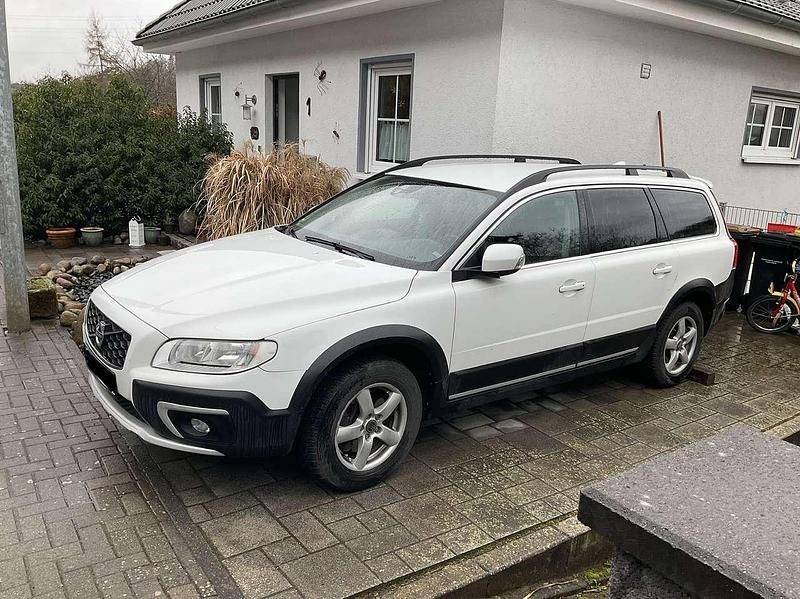 Gebraucht Volvo XC70 Kinetic 181 PS (133 kW) 2015 Weiß Kombi