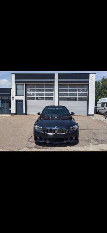 Blau Gebraucht 2013 BMW 535 Sport Line Limousine | 16.990 € (Guter Preis) - Bild 1/4