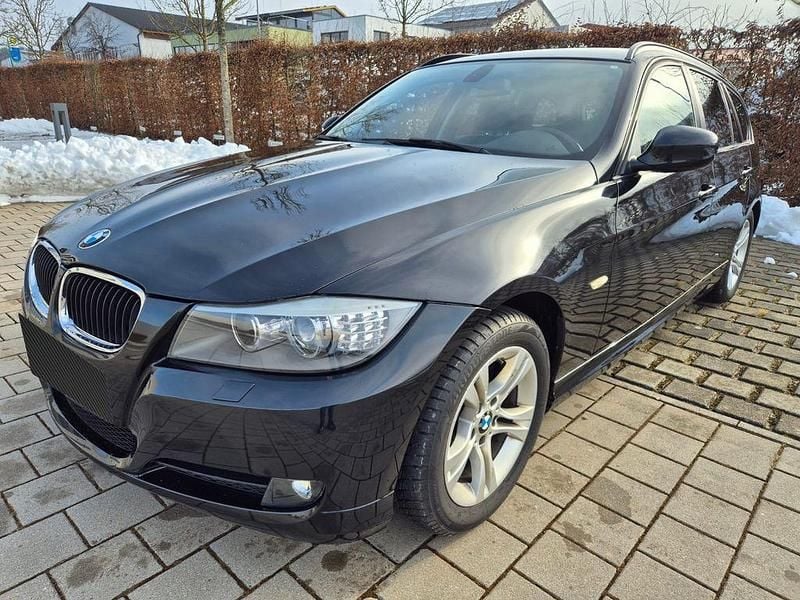 Gebraucht BMW 318 Sport Line 143 PS (105 kW) 2010 Schwarz Kombi