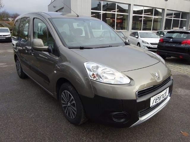Gebraucht Peugeot Partner Tepee 92 PS (67 kW) 2013 Braun Van / Kleinbus