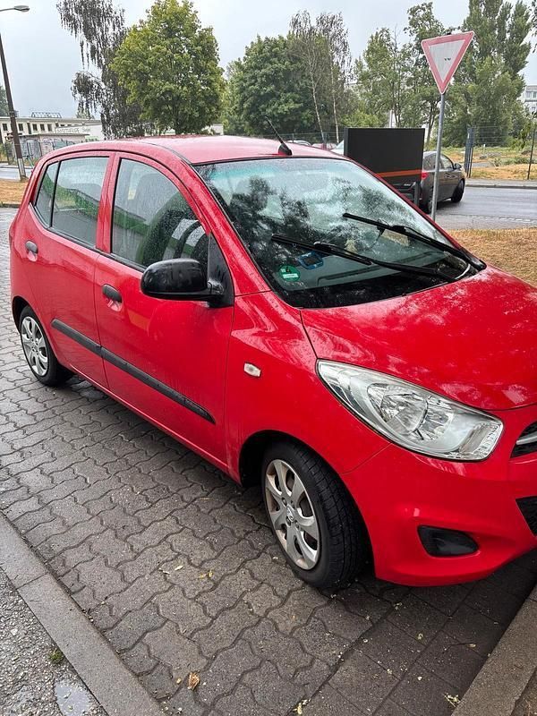 Rot Gebraucht 2011 Hyundai i10 Kleinwagen | 1.999 € (Superpreis) - Bild 1/4