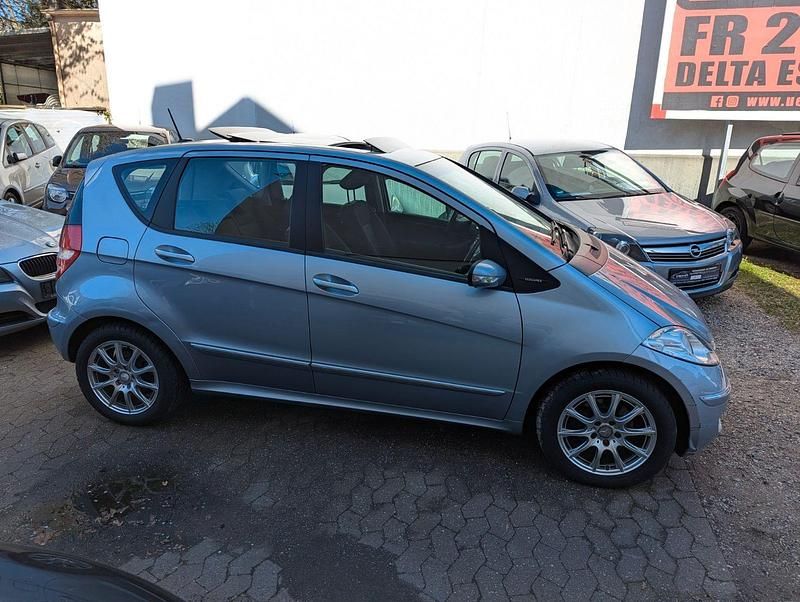 Gebraucht Mercedes A150 95 PS (69 kW) 2007 Blau Limousine