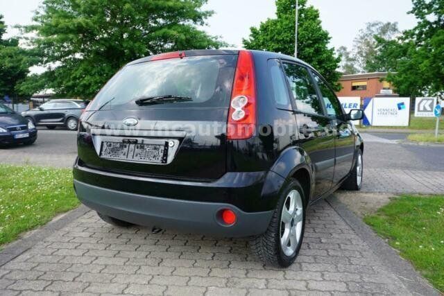 Gebraucht Ford Fiesta 80 PS (58 kW) 2007 Schwarz metallic Kleinwagen