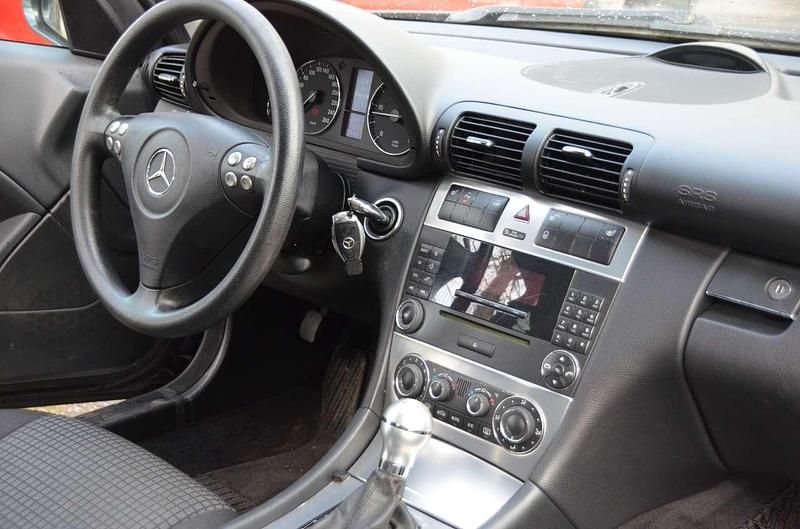 Gebraucht Mercedes C220 150 PS (110 kW) 2008 Tenoritgrau  metalliclack Coupé