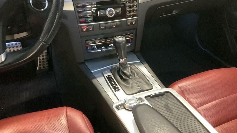 Gebraucht Mercedes E500 Avantgarde 387 PS (284 kW) 2011 Silber Coupé