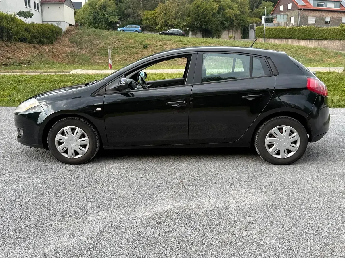 Gebraucht Fiat Bravo 90 PS (66 kW) 2009 Schwarz Kleinwagen