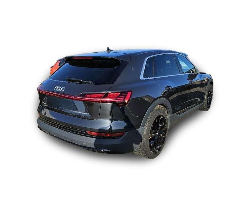 Gebraucht Audi e-tron Ambiente 300 kW (408 PS) 2022 Manhattangrau metallic SUV