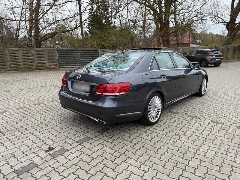 Gebraucht Mercedes E220 170 PS (125 kW) 2013 Grau Limousine