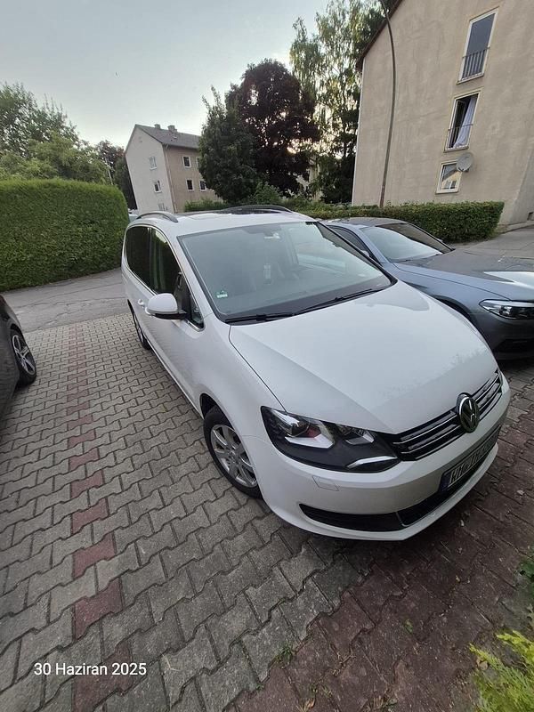 Weiß Gebraucht 2014 VW Sharan Van / Kleinbus | 7.399 € (Superpreis) - Bild 1/4