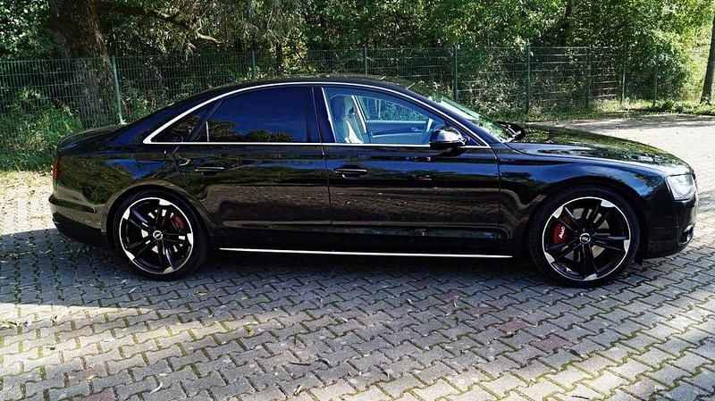 Gebraucht Audi A8 Ambiente 351 PS (258 kW) 2011 Schwarz Limousine