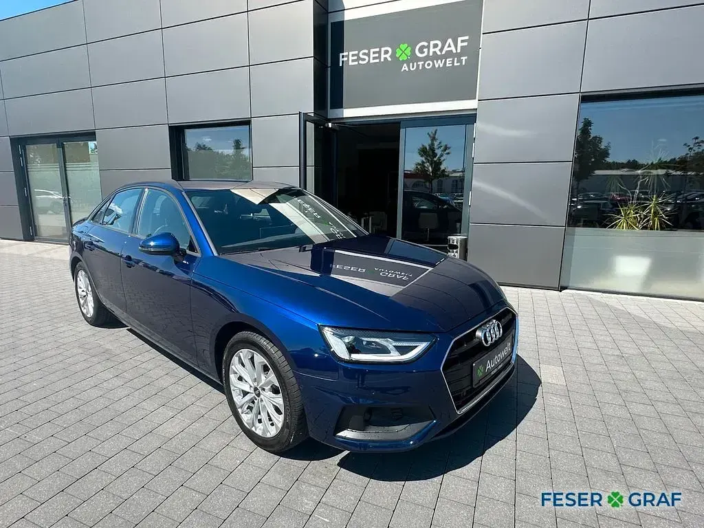 Gebraucht Audi A4 Ambiente 204 PS (150 kW) 2023 Navarrablau metallic Limousine