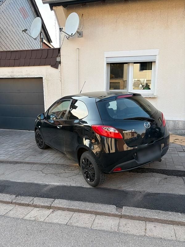 Gebraucht Mazda 2 75 PS (55 kW) 2008 Schwarz Kleinwagen