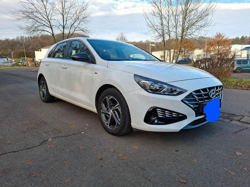Gebraucht Hyundai i30 Prime 160 PS (117 kW) 2022 Weiß Limousine