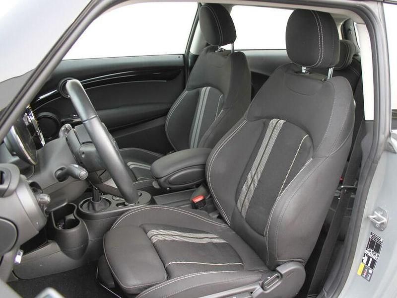 Gebraucht Mini Cooper 135 kW (184 PS) 2022 Moonwalk grey (metallic) (metallic) Kleinwagen