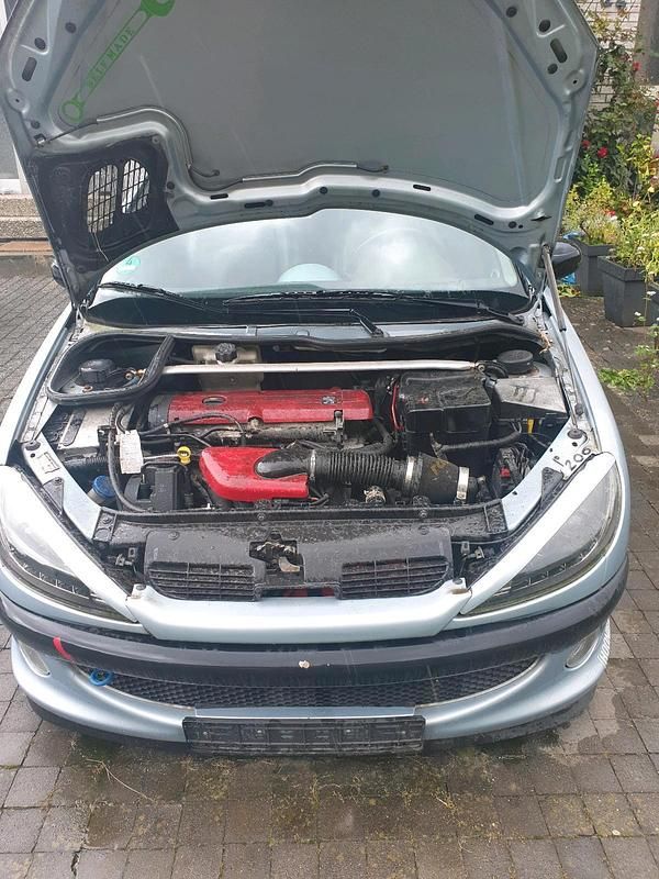 Blau Gebraucht 2000 Peugeot 206 S16 Kleinwagen | 900 € - Bild 1/4