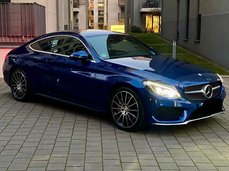 Blau Gebraucht 2016 Mercedes C300 AMG Coupé | 17.900 € (Fairer Preis) - Bild 1/4