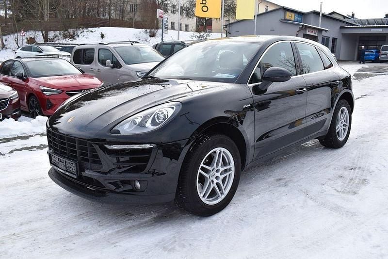 Tiefschwarz (metallic) Gebraucht 2016 Porsche Macan S SUV | 32.950 € (Superpreis) - Bild 1/4