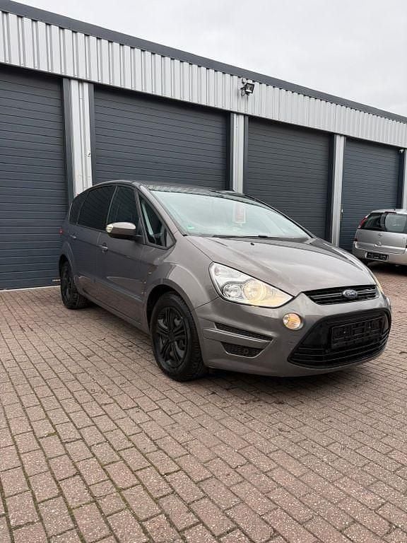 Gebraucht Ford S-MAX S 140 PS (102 kW) 2013 Van / Kleinbus