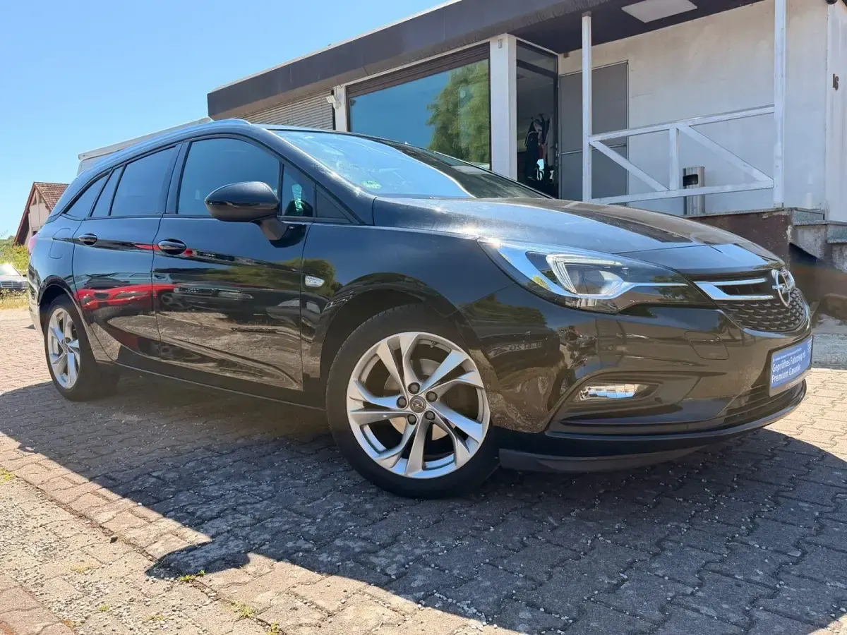 Gebraucht Opel Astra Sport 105 PS (77 kW) 2017 Schwarz Kombi