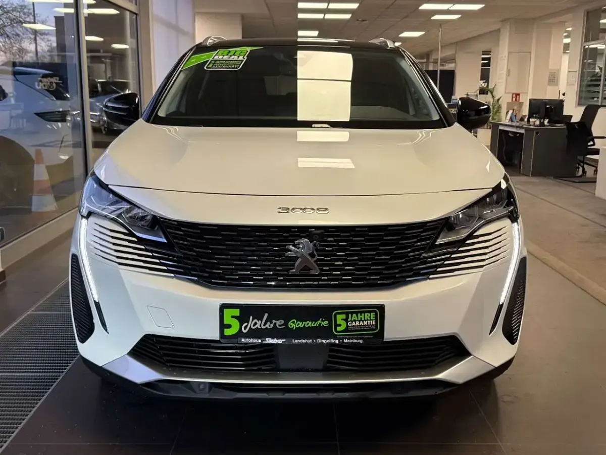 Gebraucht Peugeot 3008 224 PS (164 kW) 2022 Lack weiss perlglänzend/metall SUV