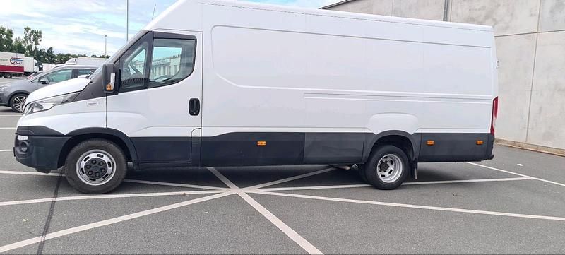 Gebraucht Iveco Daily 2016 Weiß Van / Kleinbus