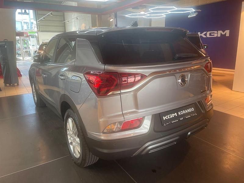 Neu KGM Korando 163 PS (119 kW) 2025 Grau SUV