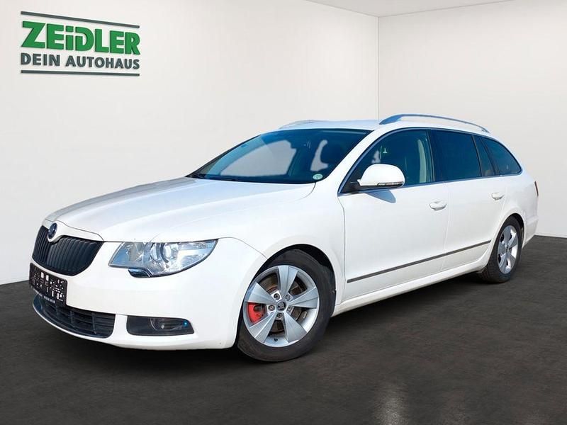 Weiß Gebraucht 2010 Skoda Superb Elegance Kombi | 8.450 € (Fairer Preis) - Bild 1/4