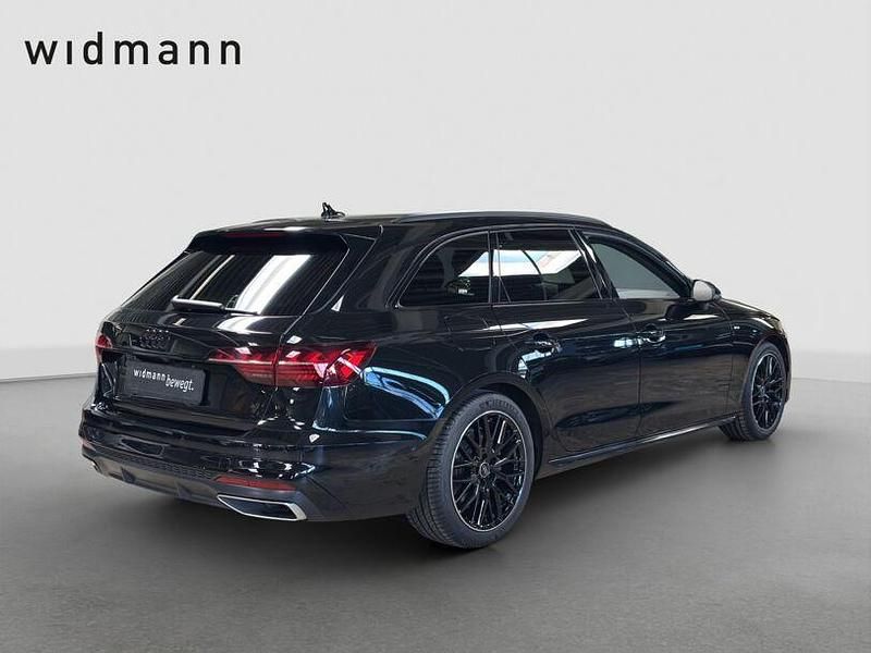 Gebraucht Audi A4 S-Line 150 PS (110 kW) 2023 Mythosschwarz metallic Kombi