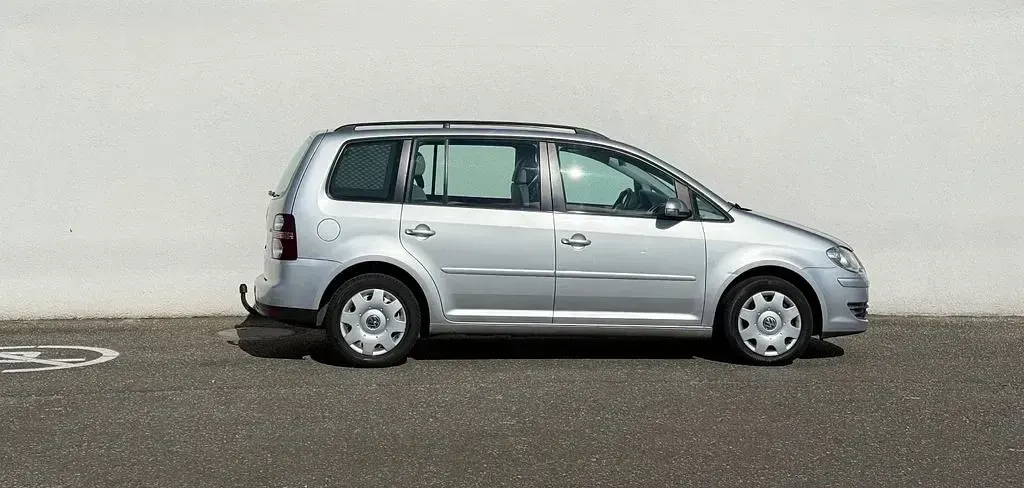 Gebraucht VW Touran Trendline 140 PS (102 kW) 2007 Silber Van / Kleinbus