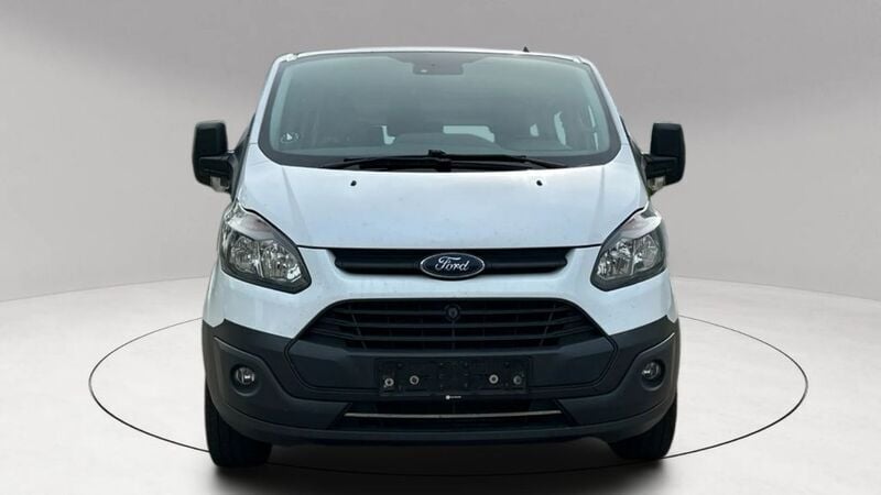 Weiß Gebraucht 2017 Ford Transit Kombi | 11.000 € (Guter Preis) - Bild 1/4