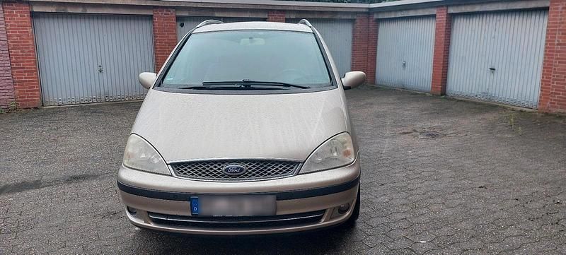 Gold Gebraucht 2005 Ford Galaxy Van / Kleinbus | 1.200 € (Fairer Preis) - Bild 1/4