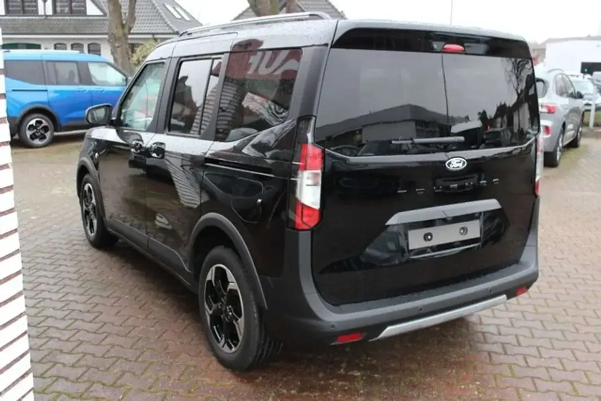 Neu Ford Tourneo Courier Active 125 PS (91 kW) 2026 Schwarz Van / Kleinbus