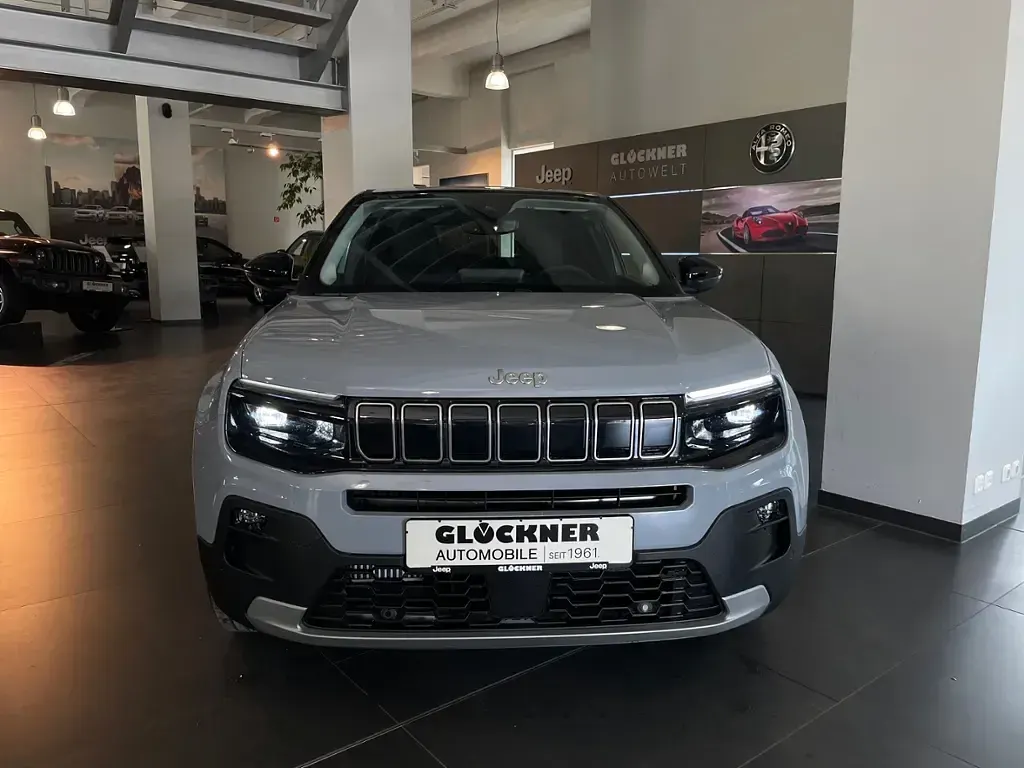 Gebraucht Jeep Avenger Summit 110 PS (80 kW) 2025 Stone grey mit dach in volcan SUV