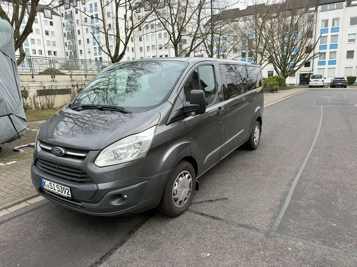 Gebraucht Ford Tourneo Custom Trend 170 PS (125 kW) 2017 Grau Van