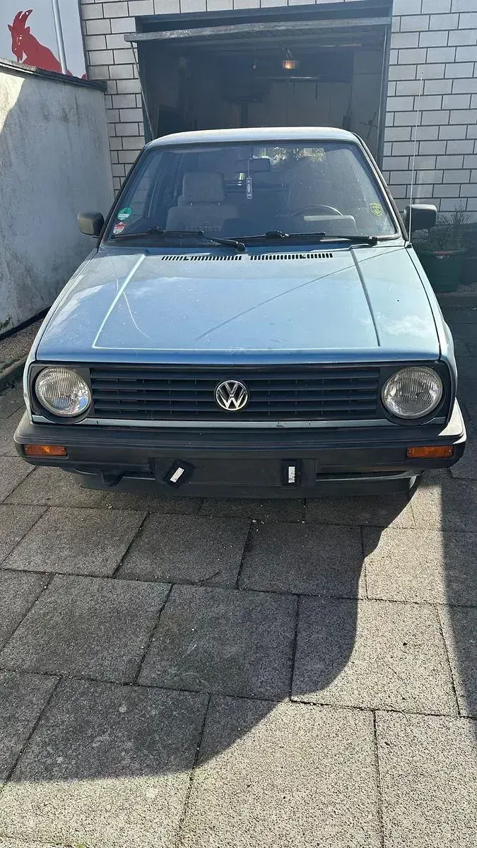 Second-hand VW Golf II 69 CP (50 kW) 1990 Albastru Hatchback