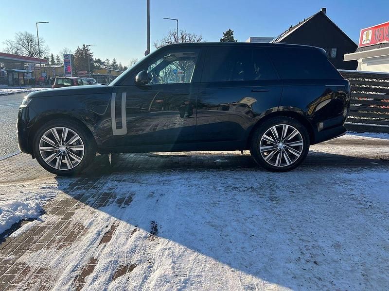 Schwarz Gebraucht 2022 Land Rover Range Rover Autobiography SUV | 87.990 € - Bild 1/4